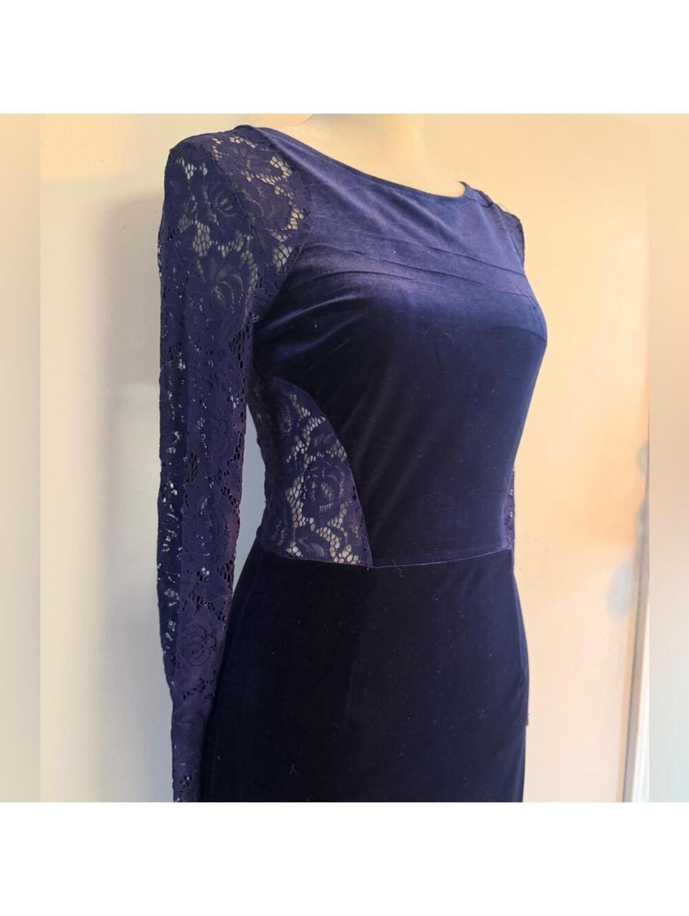 Navy Velvet Lace Sleeve Sheath Dress - Picture 2 of 6